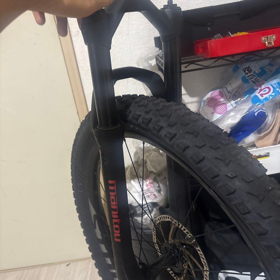 Manitou フォーク & スペシャライズドホイール27.5チューブラータイヤ