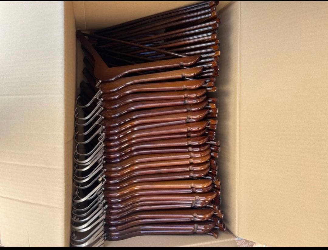 【送料込み】木製ハンガー　ハンガー　まとめ売り　70本