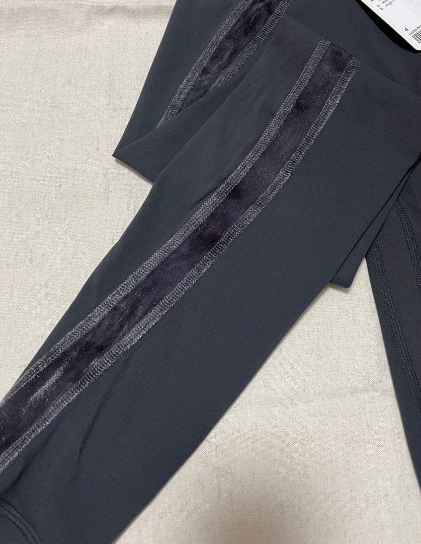 新品 ルルレモン Align HR Pant 28\" Velour （サイズ4）