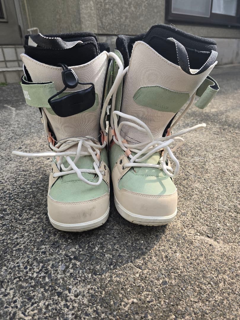 DEELUXE　DNA　スノーボードブーツ グリーン/ホワイト