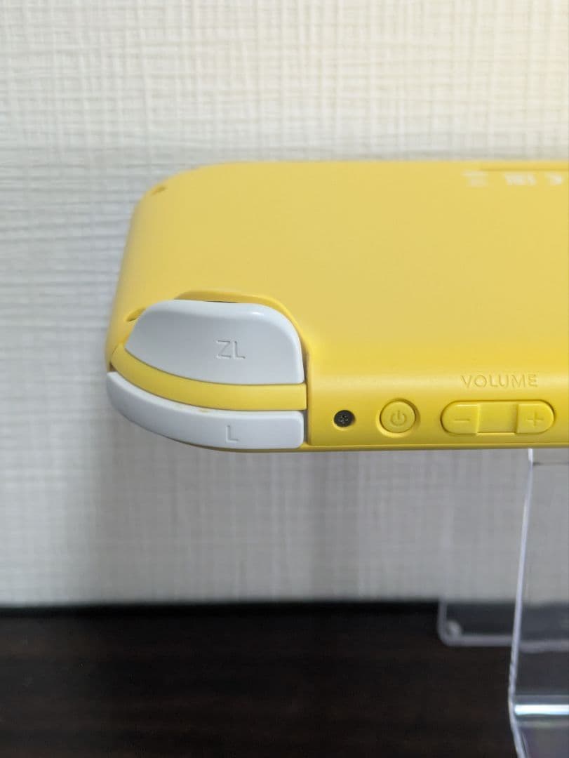 【極美品】ニンテンドー　Switch Lite イエロー　本体のみ
