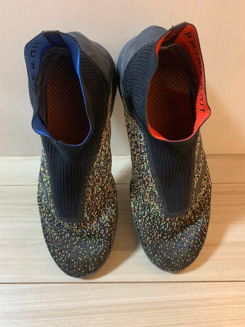 【着用感・ソール◎】【まとめ買い推奨】adidasプレデター　フットサルシューズ