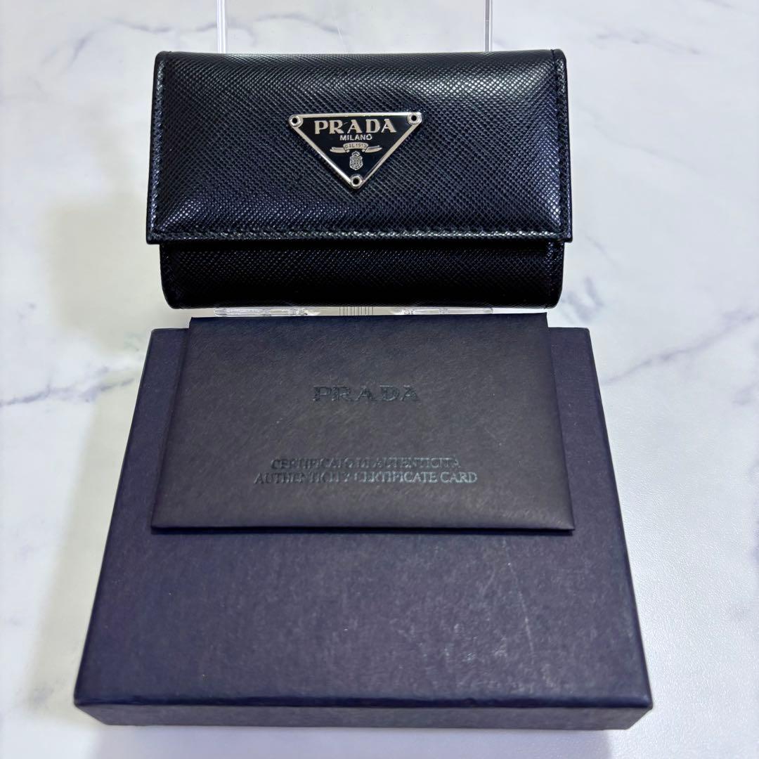 極美品 PRADA サフィアーノレザー 6連キーケース ブラック NERO 箱付