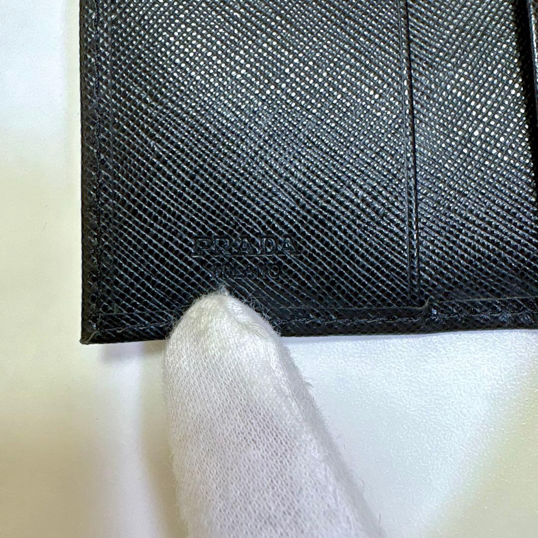 極美品 PRADA サフィアーノレザー 6連キーケース ブラック NERO 箱付