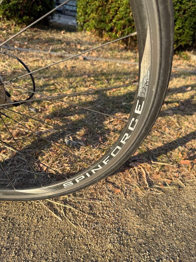 【GIANT DEFY】ロードバイク／スタンド付き／要整備