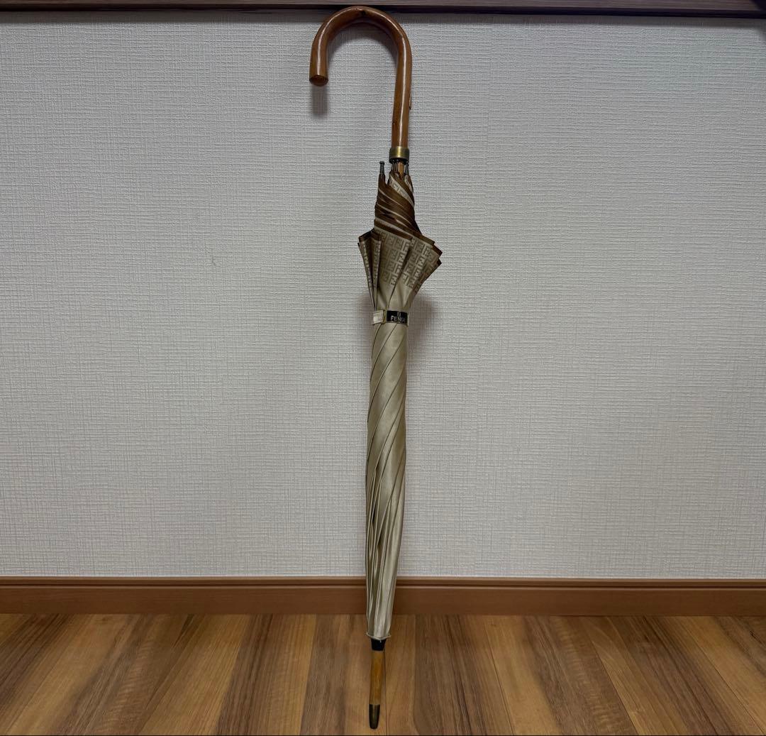 FENDIフェンディ ズッカ柄 ゴールドベージュ