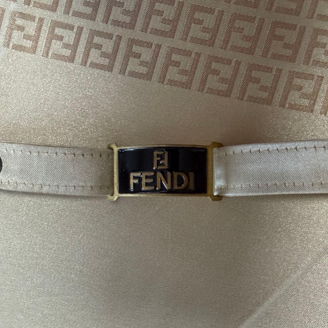 FENDIフェンディ ズッカ柄 ゴールドベージュ