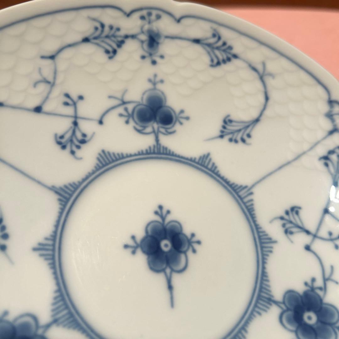 217◆ロイヤルコペンハーゲン　17cmプレートブルーフルーテッド プレイン