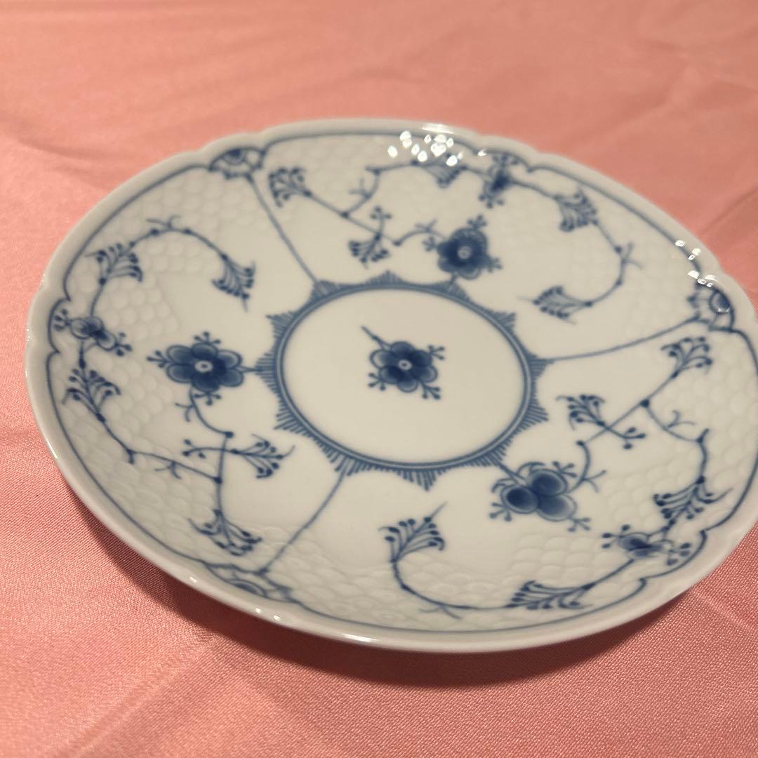 217◆ロイヤルコペンハーゲン　17cmプレートブルーフルーテッド プレイン