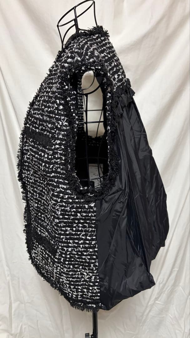 フリンジツイードノーカラーベスト　ブラック