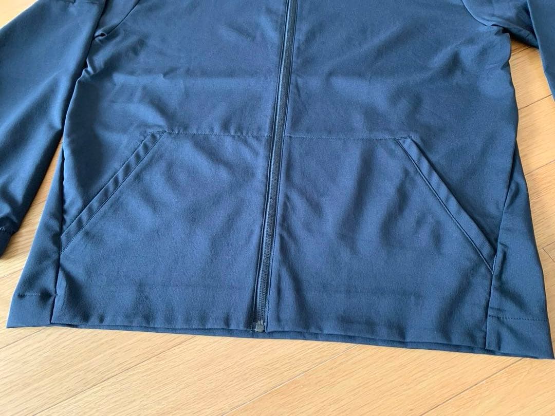 美品 ‼︎ 新品未使用　ニューバランス　ウィンドブレーカー L