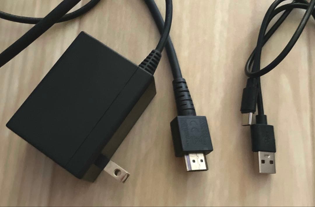 任天堂Switch ポケモン　ピカチュウ　本体+ドック