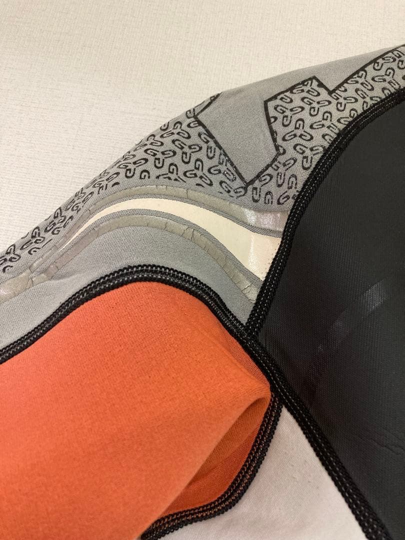 ウエットスーツ　レディース　M