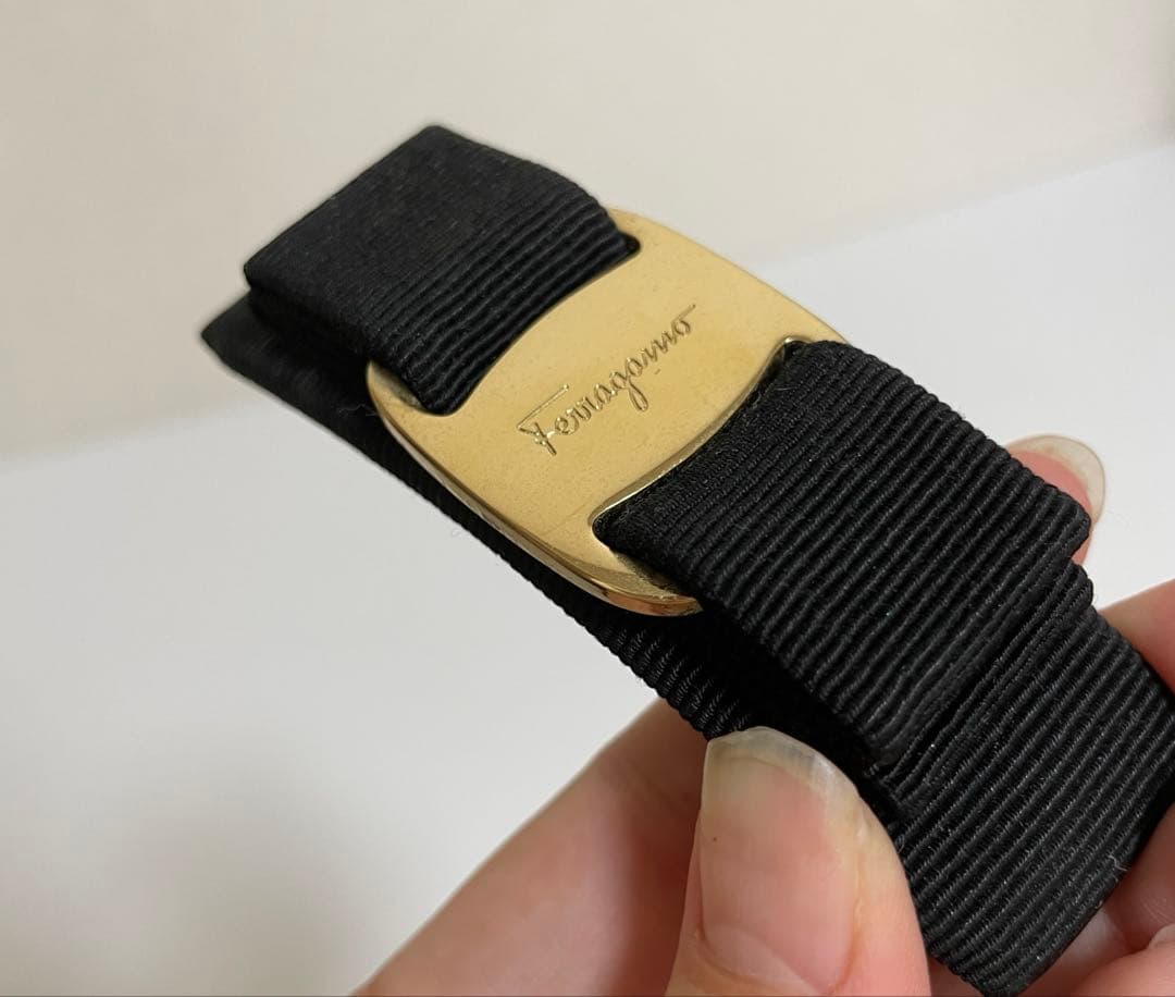 【美品】Ferragamo フェラガモ　ヴェラリボン ブラック ヘアバレッタ