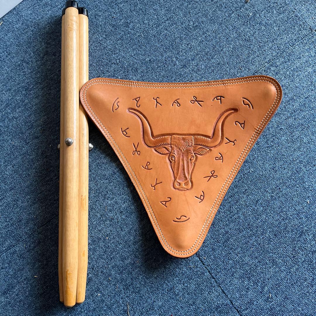 レザー製　サドルスツール