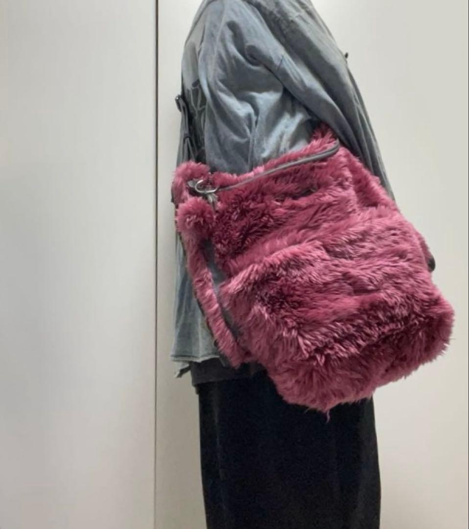 【DIESEL】新品ピンクファーバッグ【送料込み】