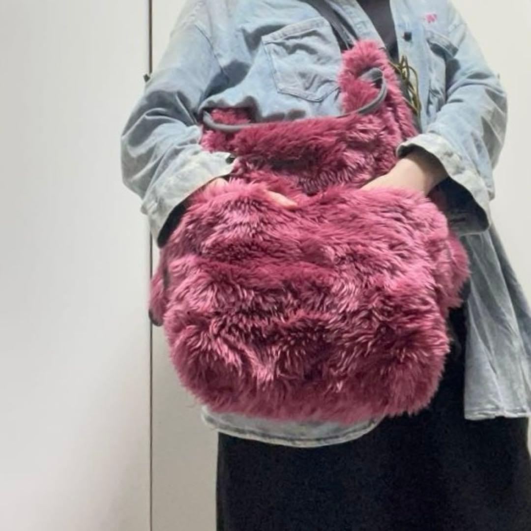 【DIESEL】新品ピンクファーバッグ【送料込み】