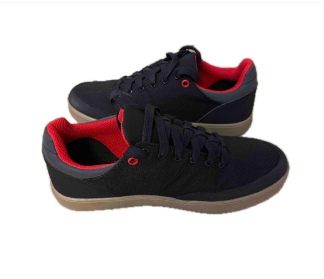 値下げCHROME BROMLEY LOW/BKGU_BLACK/GUM