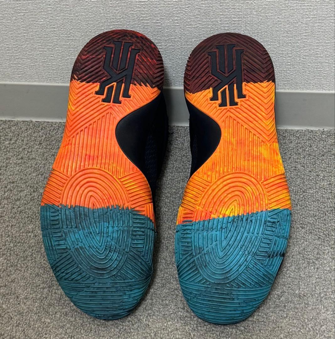 シューズ(男性用) Nike Kyrie 2 BHM