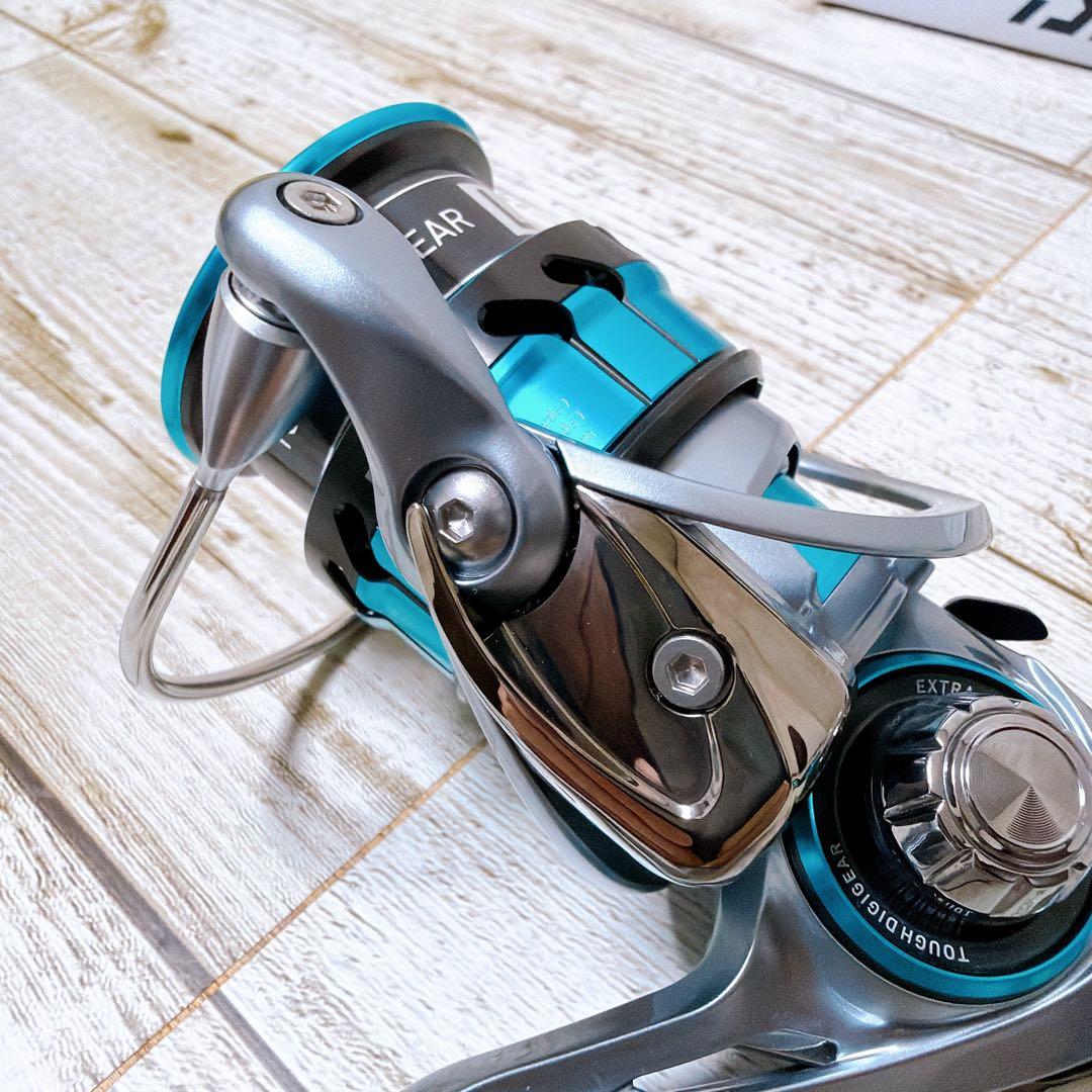 ダイワ　18 エメラルダス AIR LT3000S-CXH-DH リール