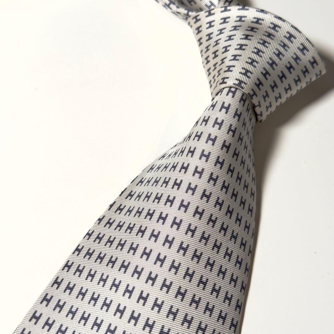 【美品】 HERMES エルメス H柄 ファソネ ホワイト系 ネクタイ