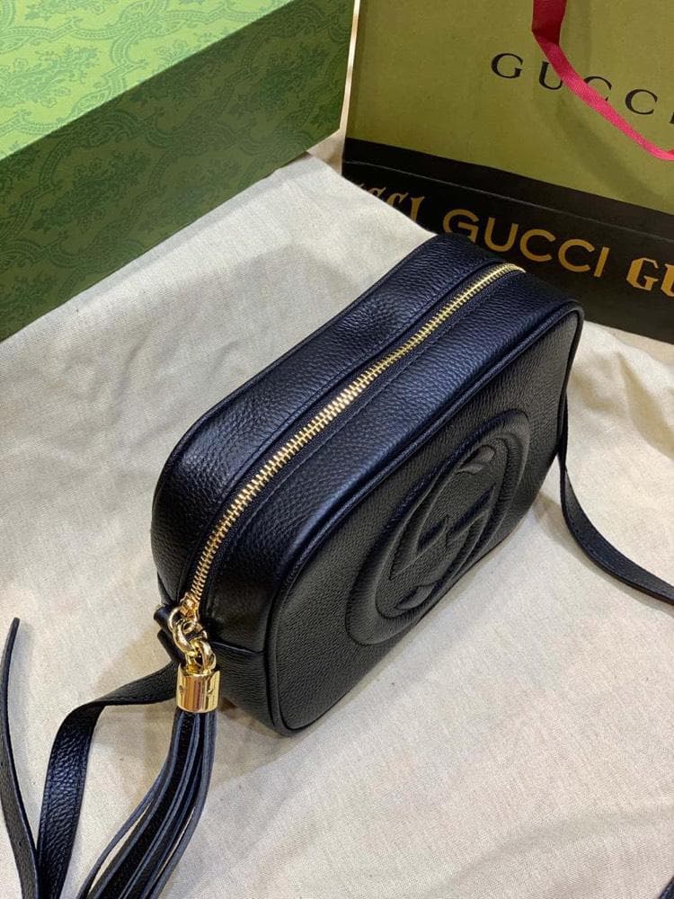 GUＣＣI ブラック レザー ショルダーバッグ