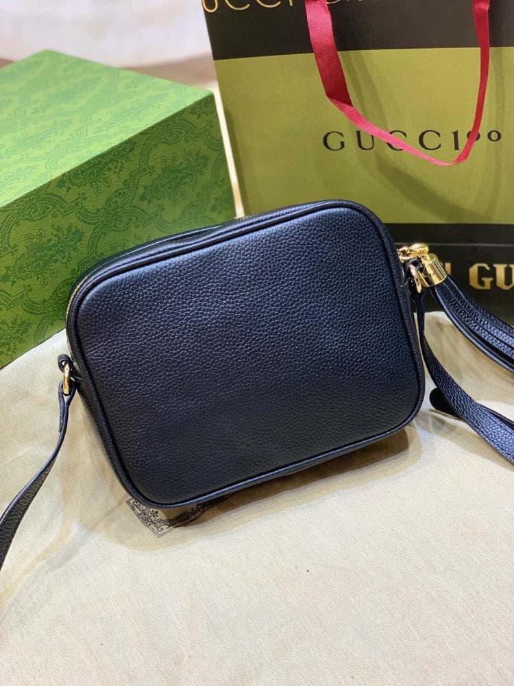 GUＣＣI ブラック レザー ショルダーバッグ
