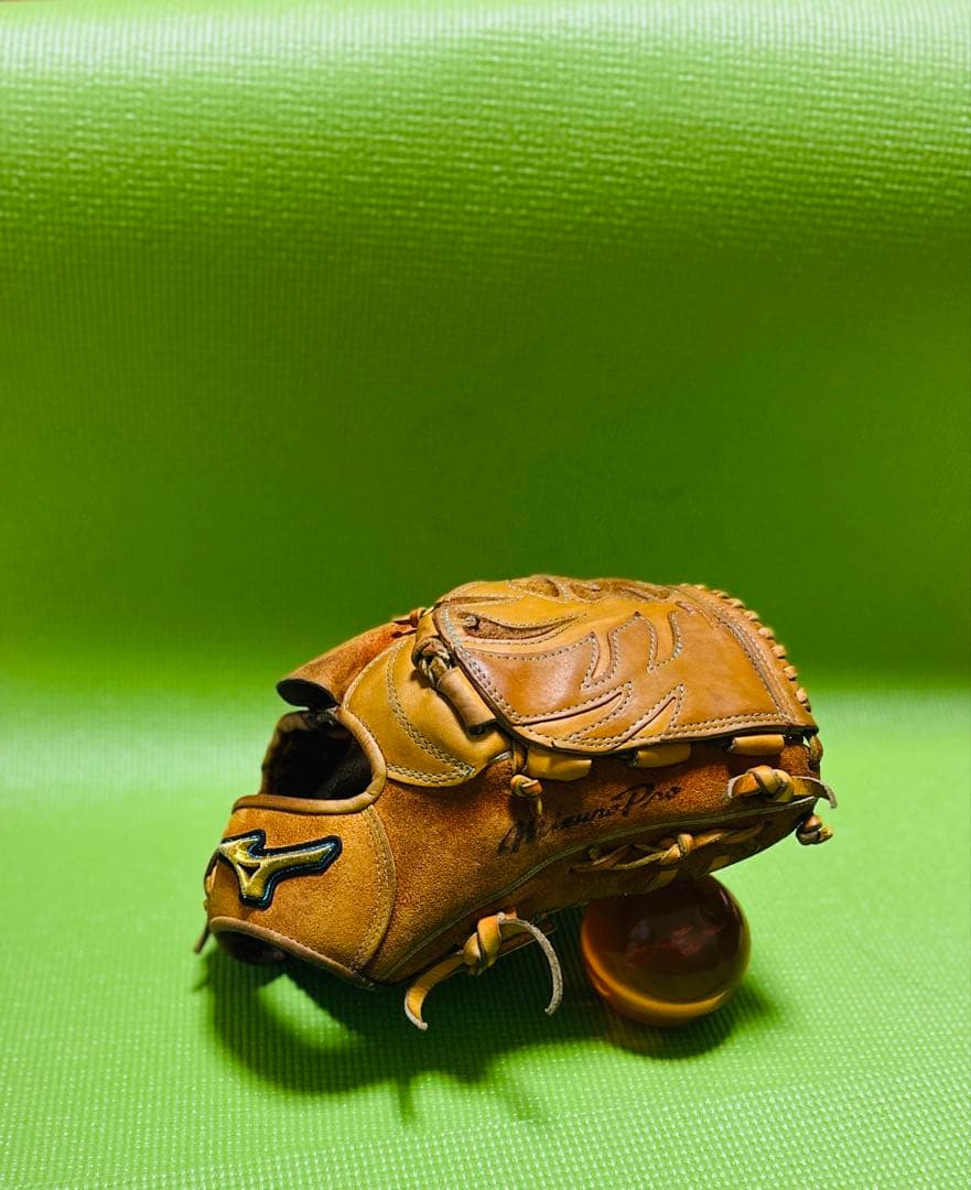 日本製　66,000円　硬式　ミズノプロ　30周年限定　投手用　グローブ　グラブ