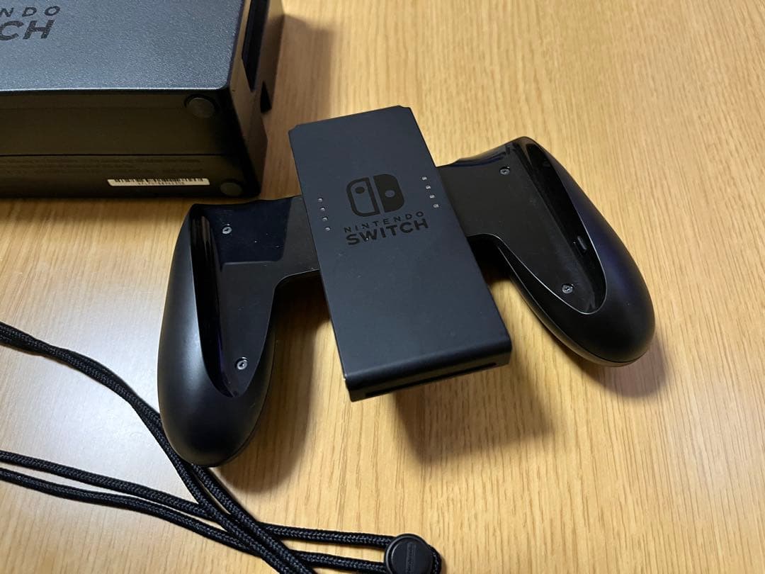 美品 Nintendo Switch グレー 【おまけ付き】