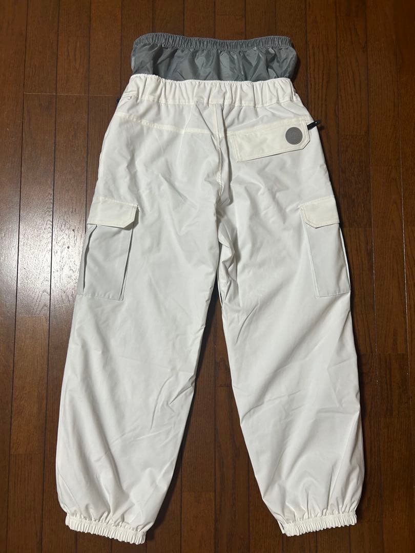 【新品未使用】 NIMA25-26スノボウェア ユニセックス（Mサイズ）