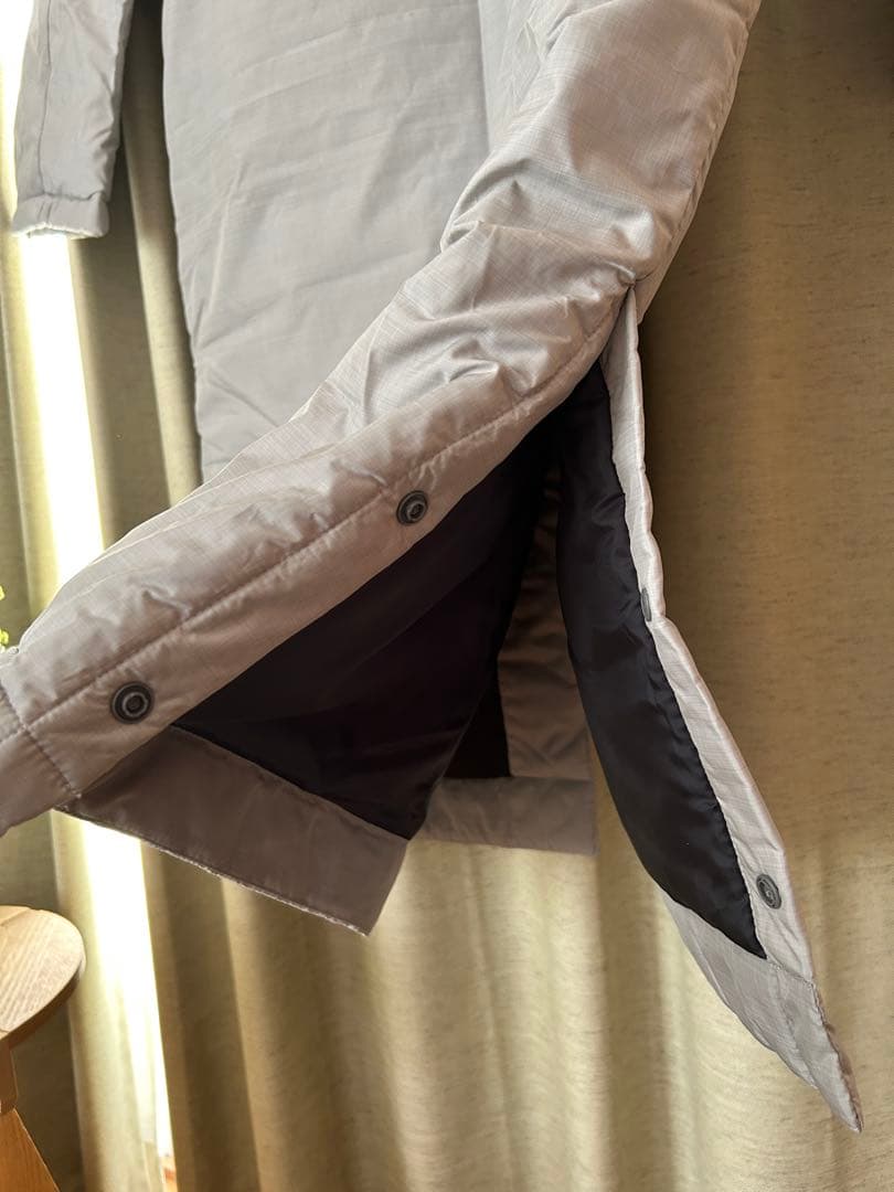 《新品》adidas ベンチコート CZ0623 グレー Lサイズ