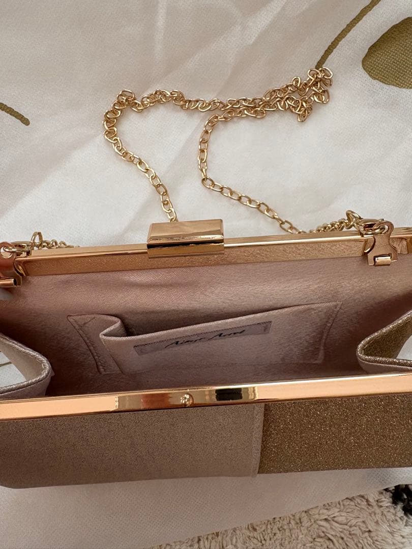 ★使用一度美品【AIMER】バイカラーBOXクラッチパーティーバッグベージュ