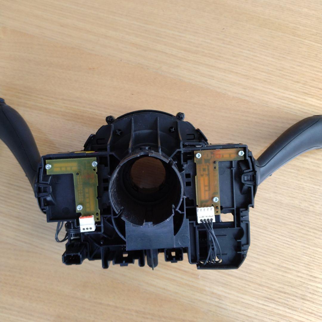 ウインカーコンビネーションスイッチ