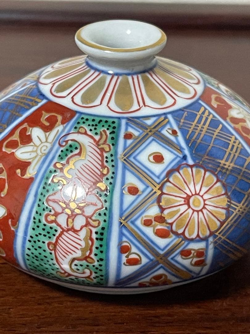骨董品。 希少美品。大聖寺伊万里 奇玉宝鼎之珍、油壷1個のみです。金襴手 九谷