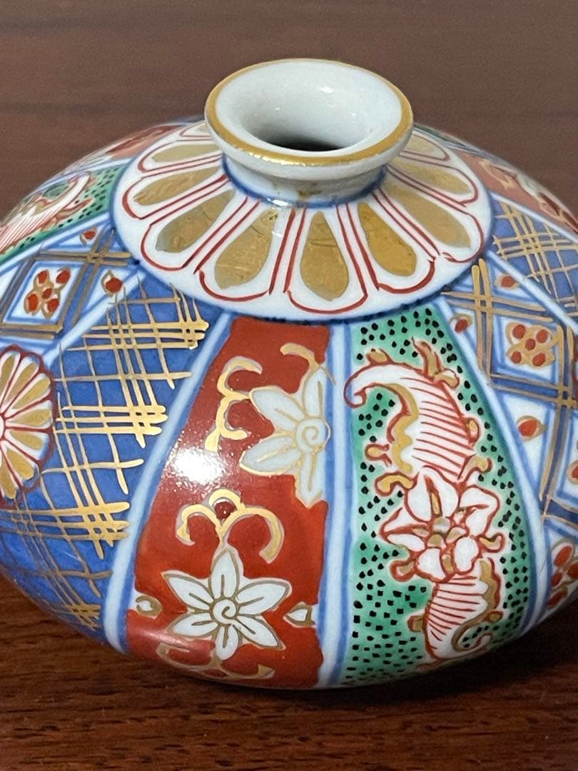 骨董品。 希少美品。大聖寺伊万里 奇玉宝鼎之珍、油壷1個のみです。金襴手 九谷