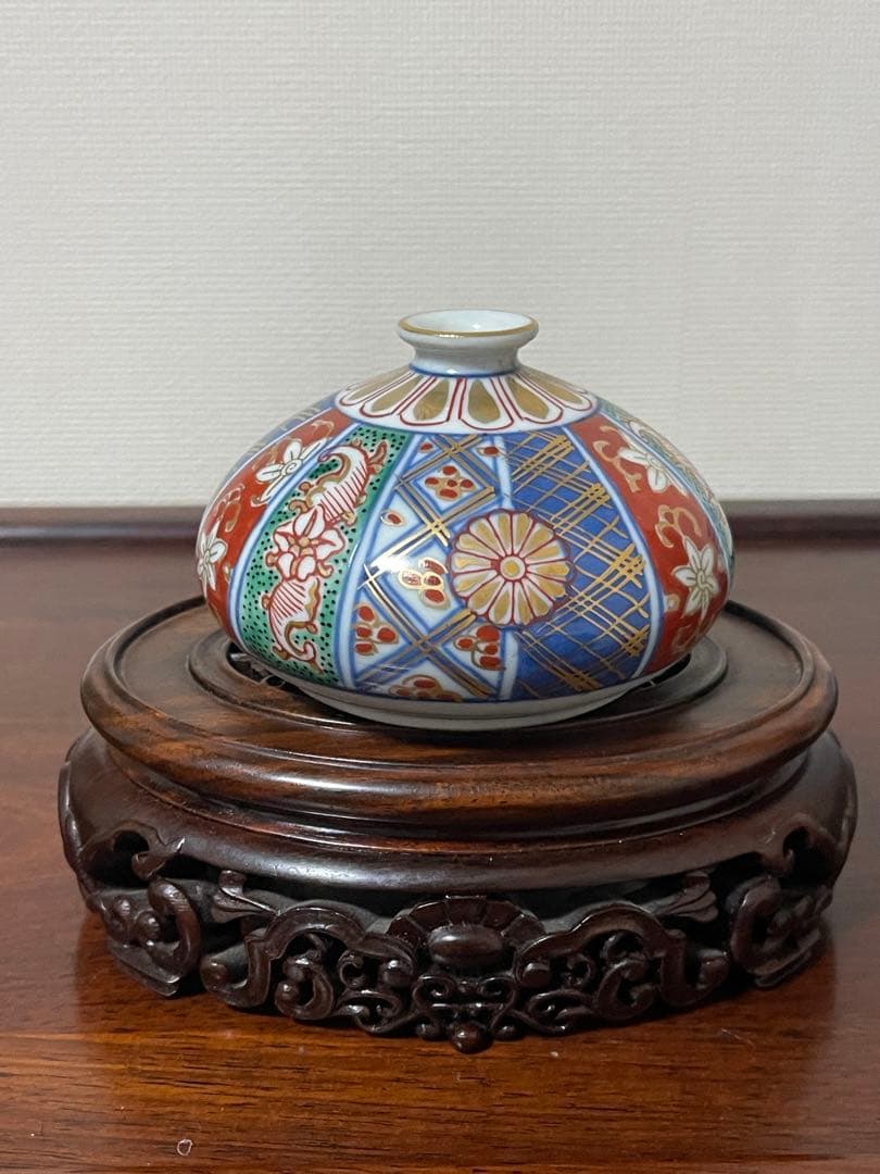 骨董品。 希少美品。大聖寺伊万里 奇玉宝鼎之珍、油壷1個のみです。金襴手 九谷