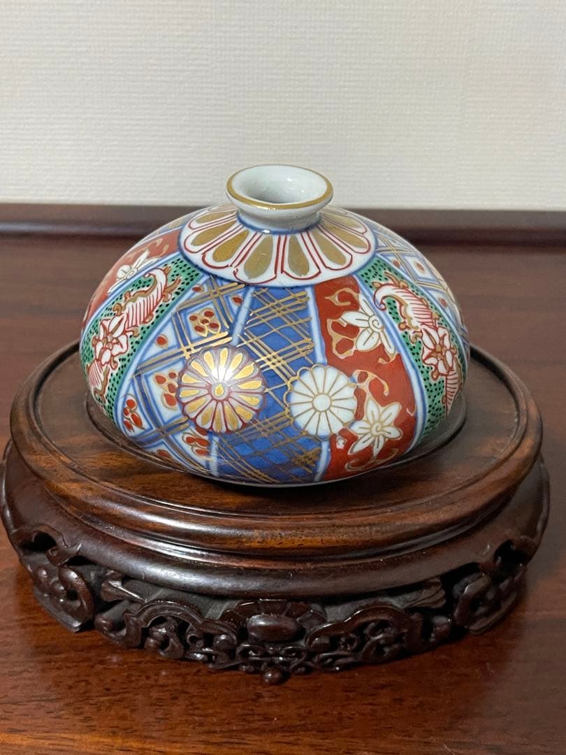 骨董品。 希少美品。大聖寺伊万里 奇玉宝鼎之珍、油壷1個のみです。金襴手 九谷
