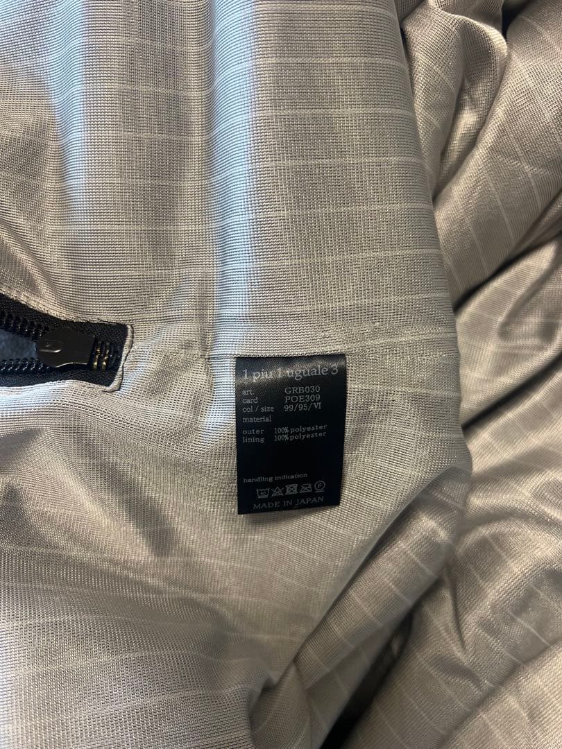 1PIU1UGUALE3 GOLF バイカラーロゴVネック ゴルフウェア 黒