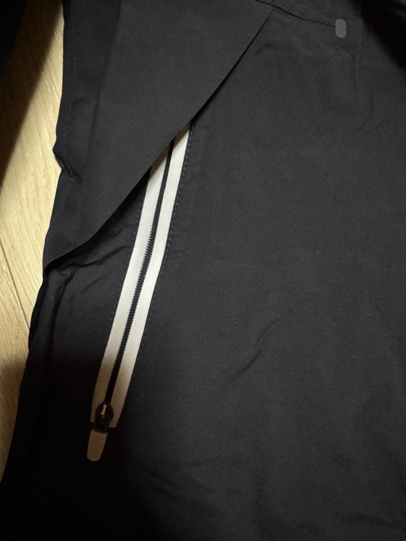 BOB フード付きジャケット 黒 be only brave