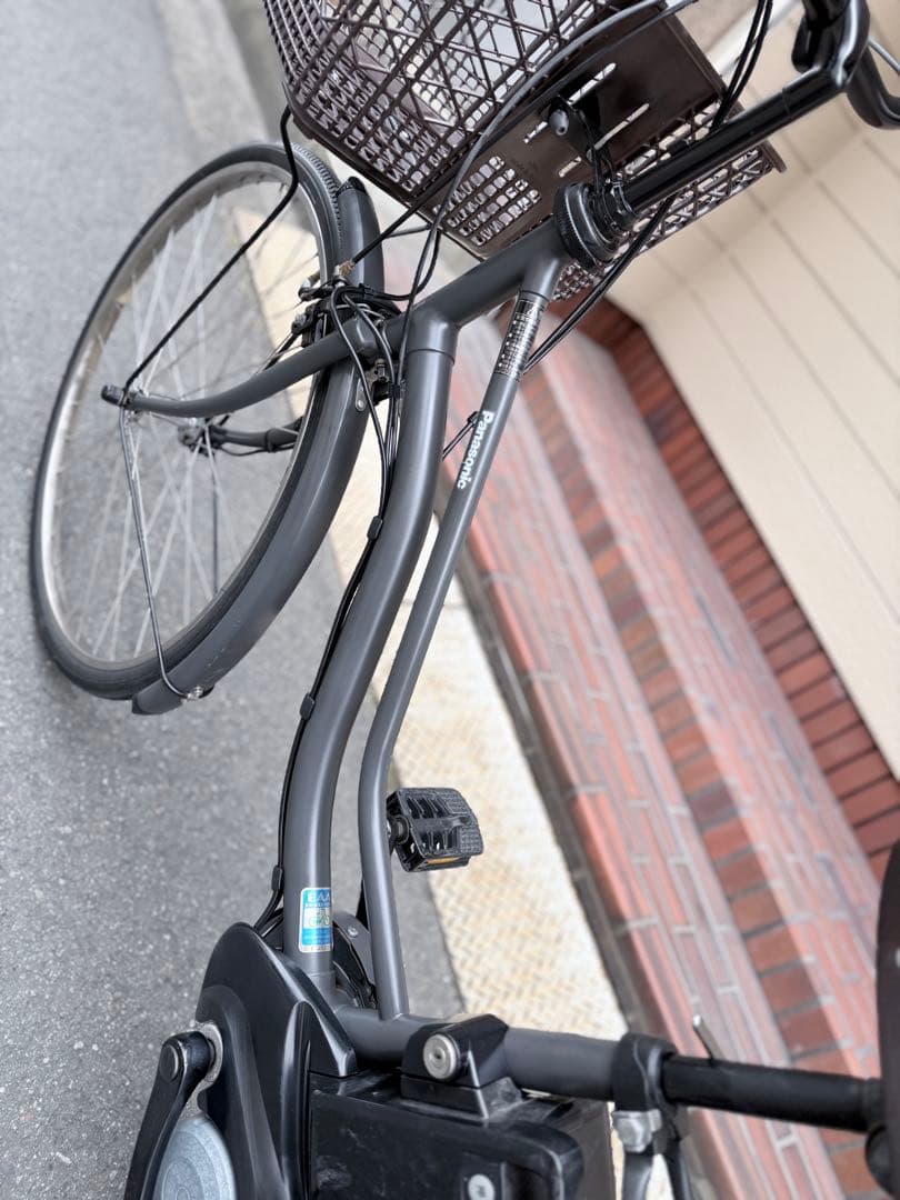 大阪府　パナソニック　電動アシスト自転車 グレー 前カゴ付き