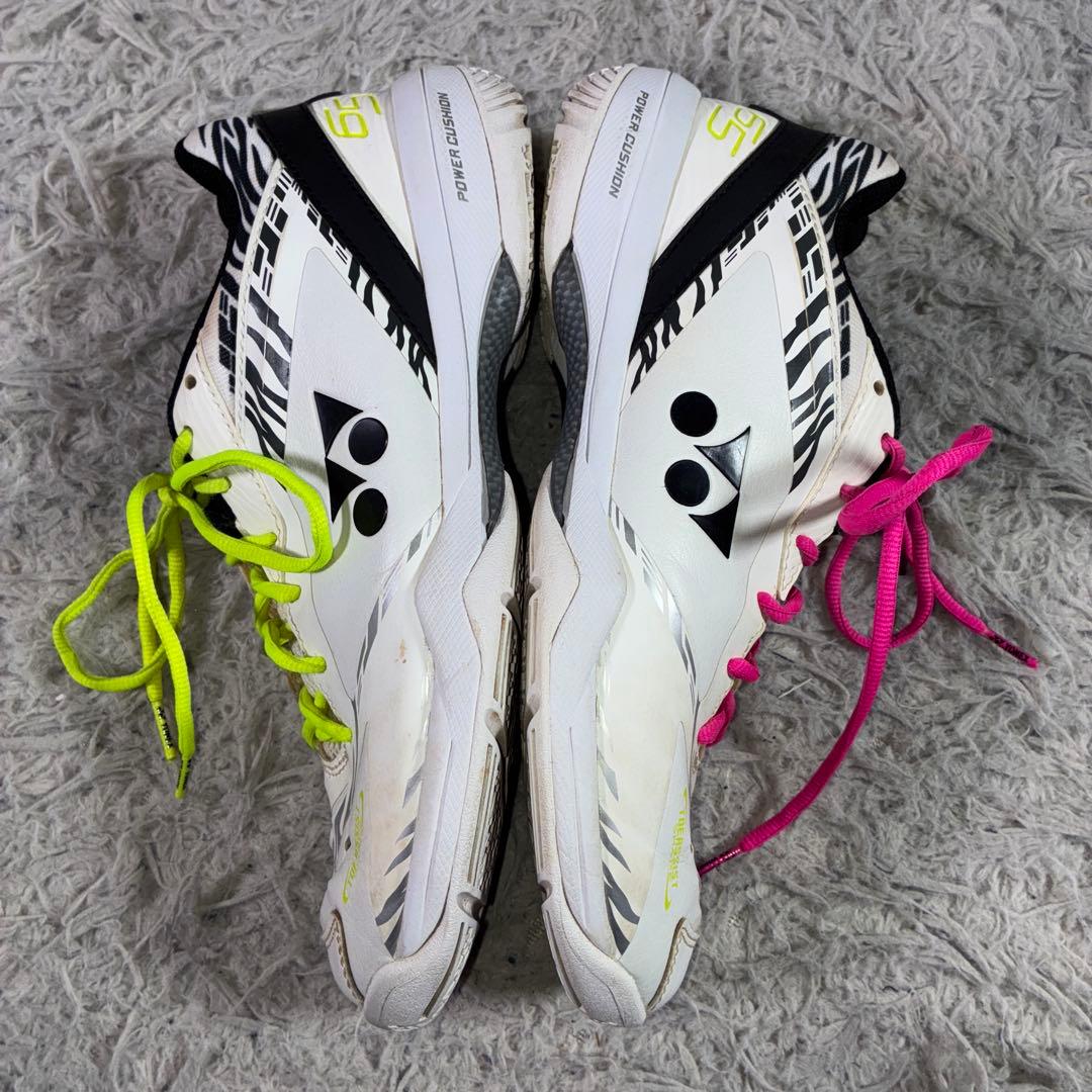 YONEX ヨネックス バドミントンシューズパワークッション桃田モデル 26.5