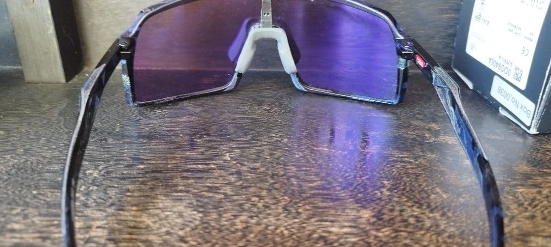 Oakley Sutro 限定モデル　shift spin