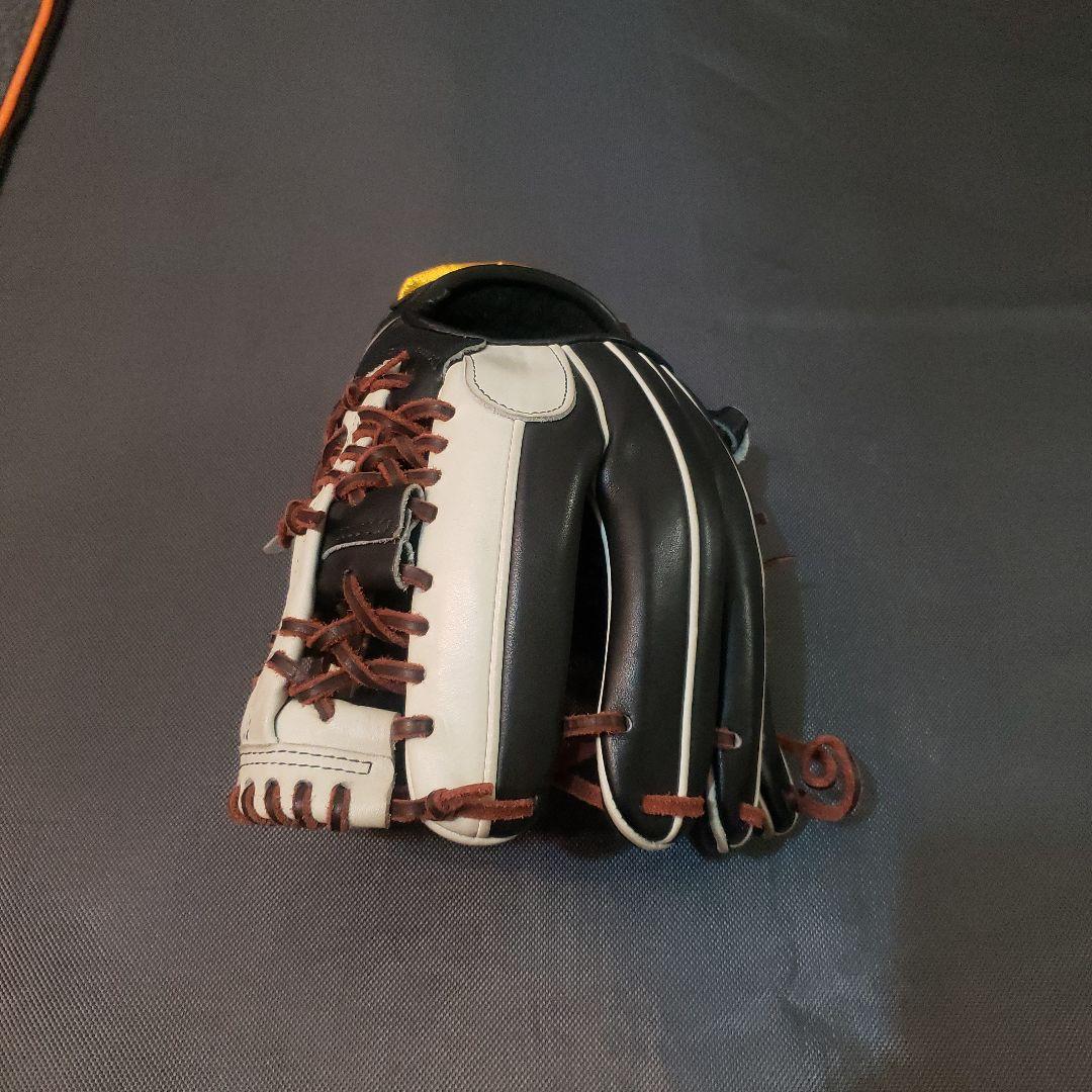 Mizuno Pro 軟式オーダーグローブ 黒/白