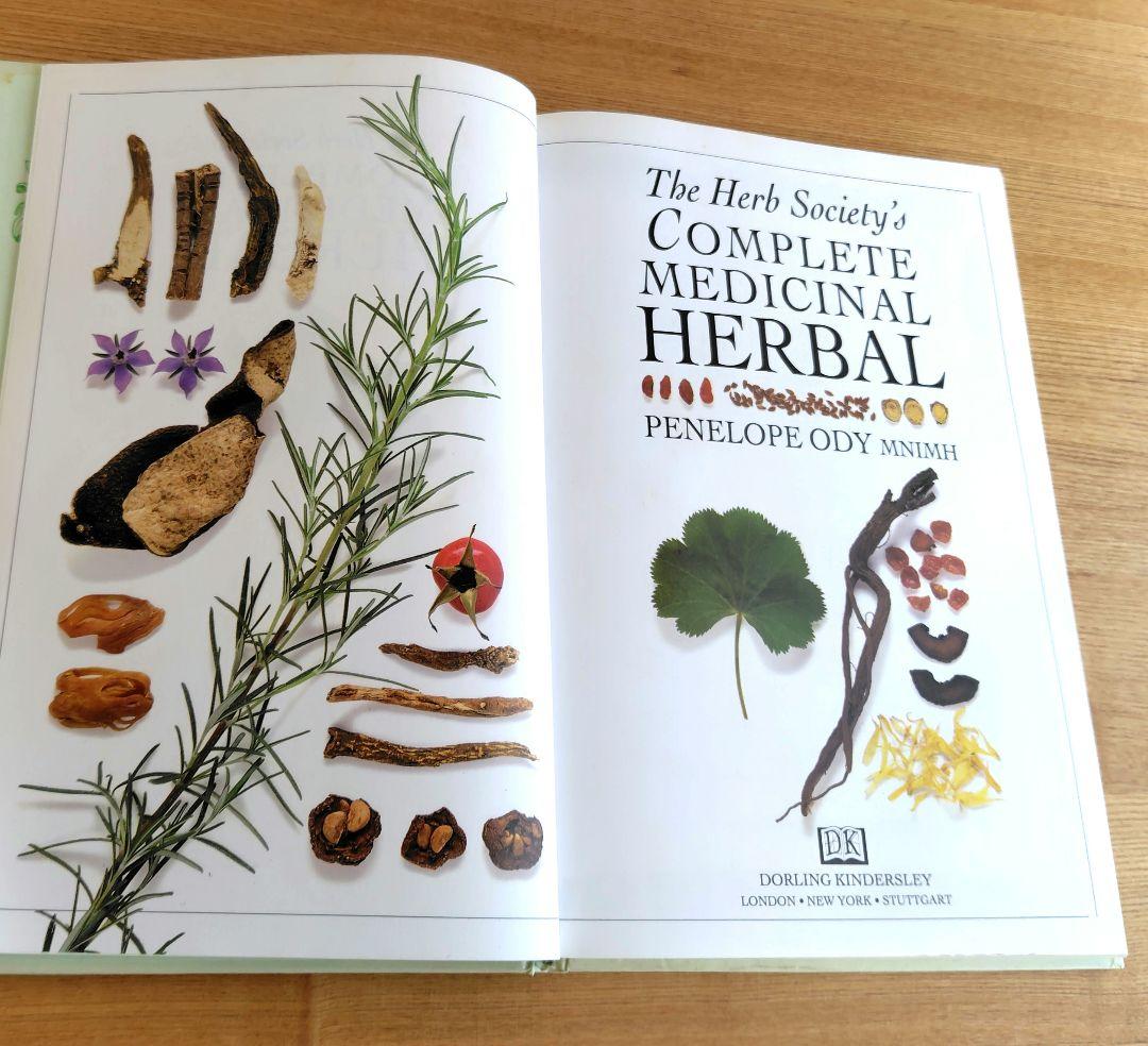 Complete Medicinal Herbal　英語版　洋書　ハードカバー