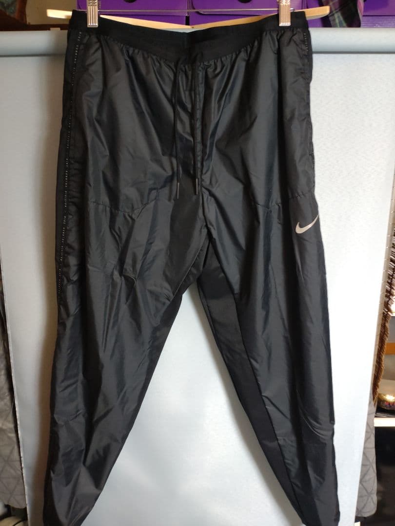 休日限定！未使用に近い！ナイキ　ランニングパンツ　ＸＬサイズ　箱根駅伝　東京