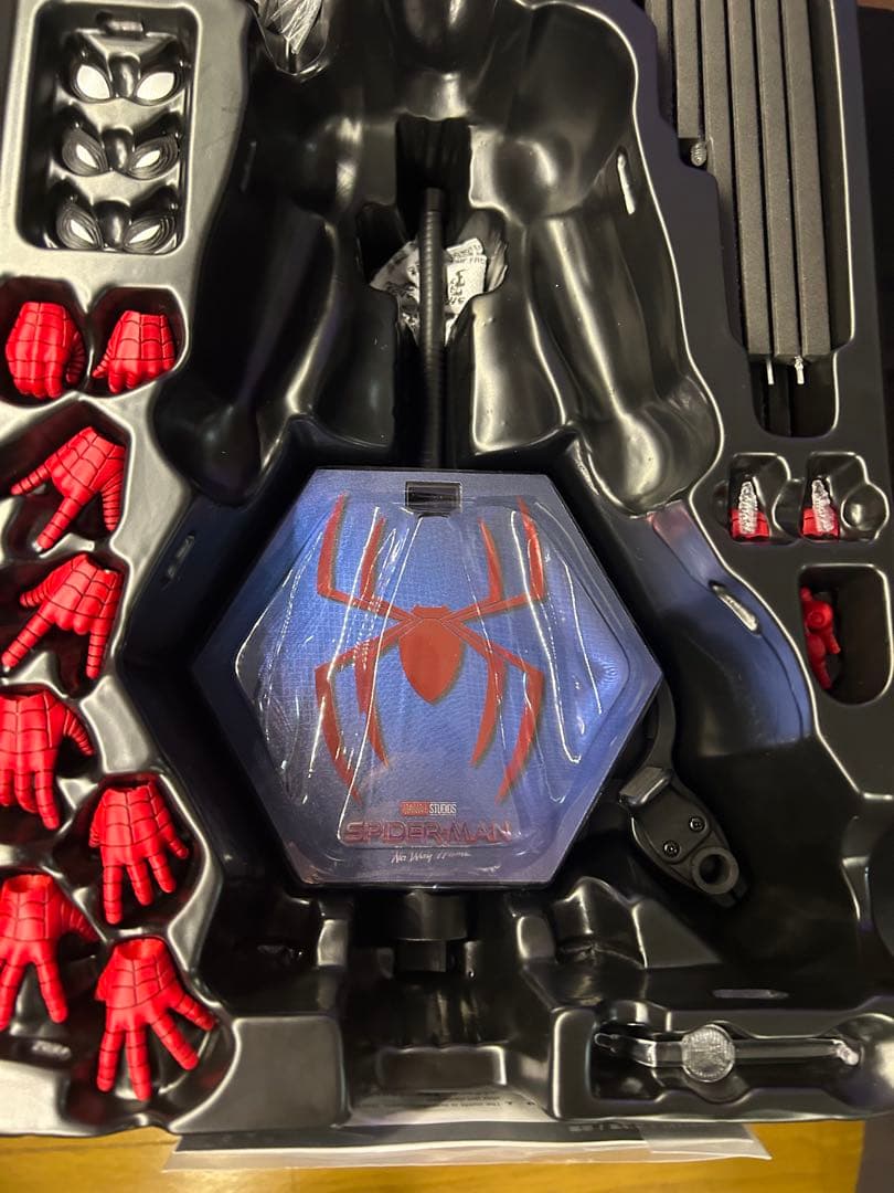 ホットトイズ スパイダーマン NEW RED & BLUE SUIT 1/6