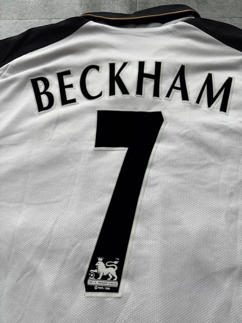 01-02 ベッカム　マンチェスターユナイテッド　100周年記念ユニフォーム