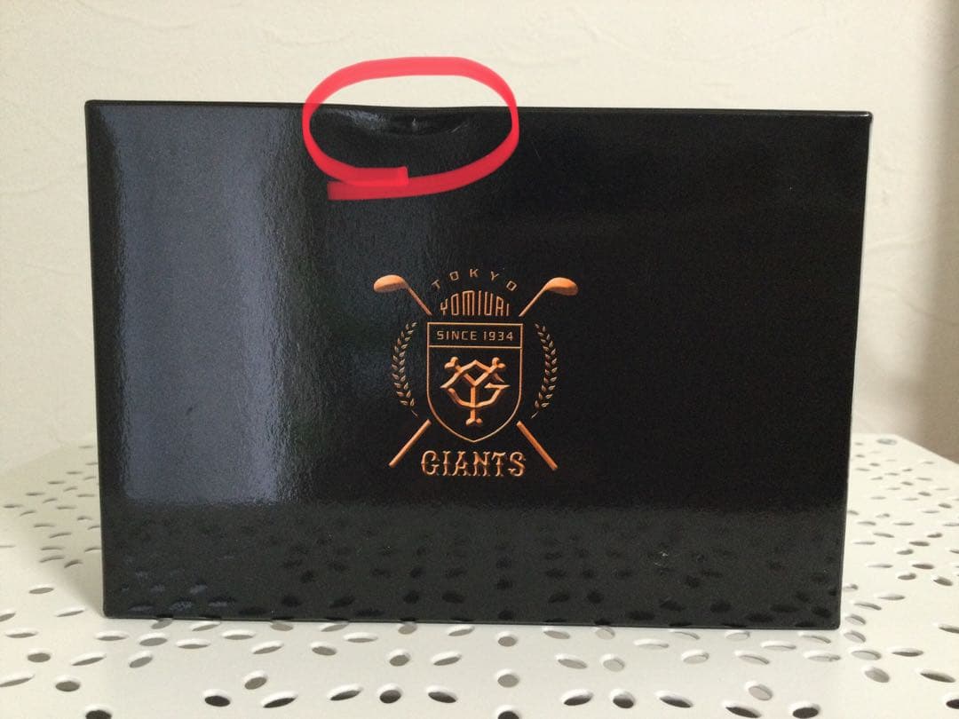 東京ジャイアンツ 記念グッズ【新品未使用】ゴルフボール28個とクリップマーカー