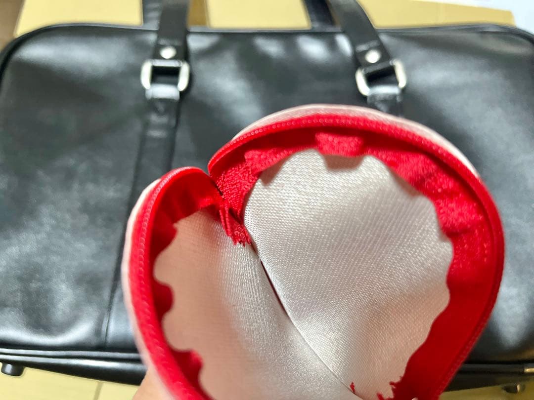 【レア】EASTBOY スクールバッグ　黒　赤刺繍 　角スレ無し♪美品