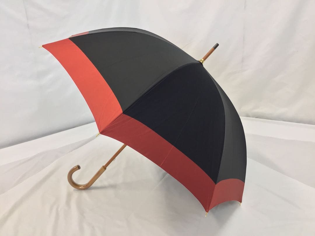 チロルの掲載品　オラーニ①クリント①ヴィンセント②